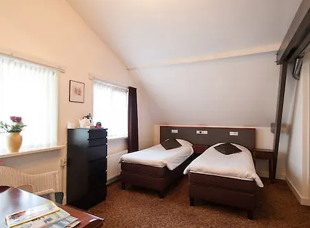 Hotel De Reiziger 3* Ottersum