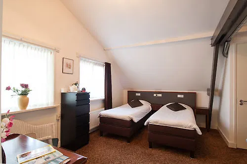 Hotel De Reiziger 3* Ottersum